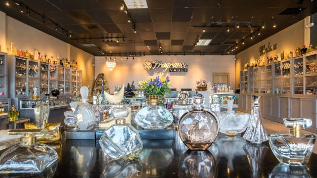 We Love This Store: Fragrance Vault, 4000 South Lake Tahoe, California + Black Friday #Shopsmall Giveaway