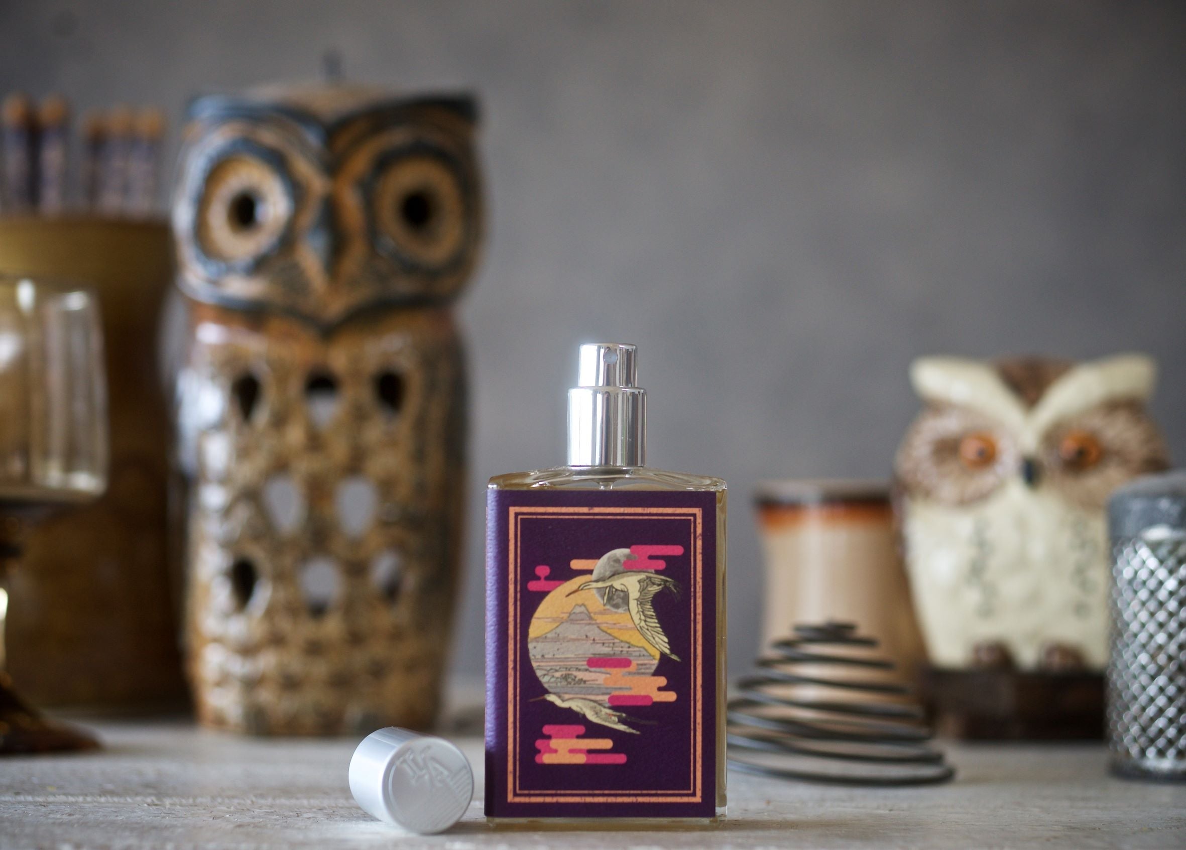 a picture of a clock on a table